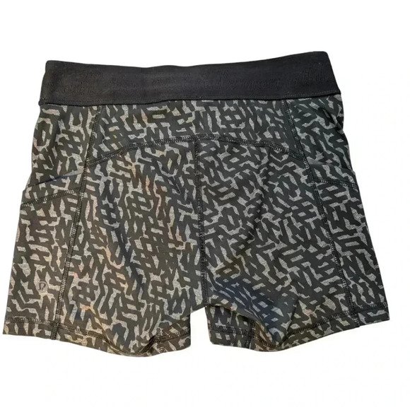 Lululemon Athletica Shorts Run Inspire Grey/Black Graphic Print SZ 4 Exc cond - Picture 3 of 4
